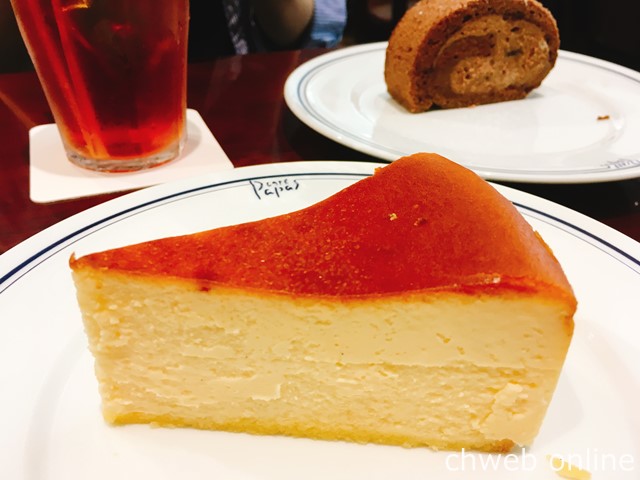 パパスカフェのベイクドチーズケーキ